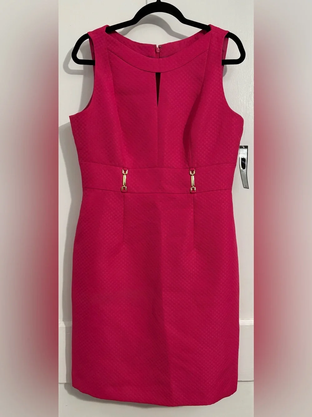 Tahari Arthur S. Levine Fuchsia Sleeveless Midi Sheath Dress with Gold Hardware